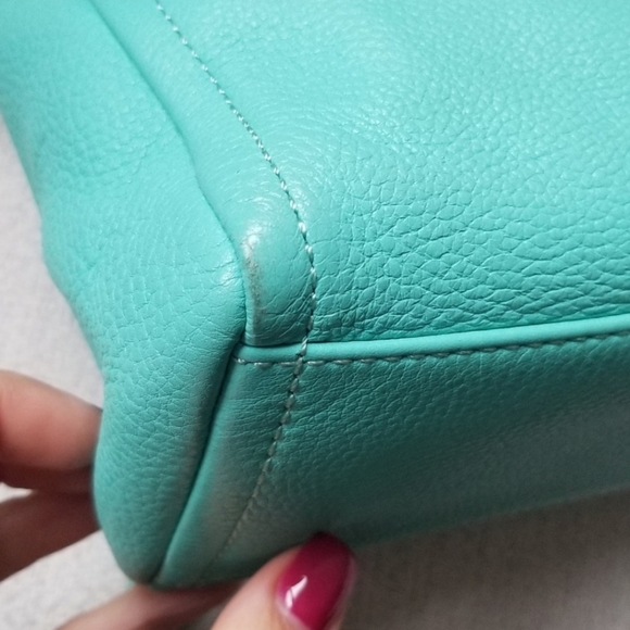 Gorgeous Authentic Kate Spade Leather Crossbody - Picture 13 of 16